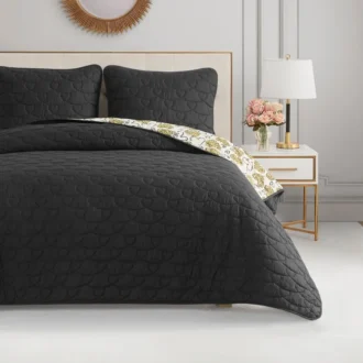 Cheetah Doodle Hearts Quilt Set
