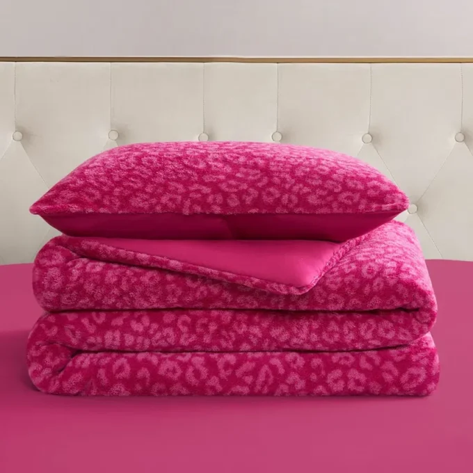 Cheetah Feathered Comforter Set Cheetah Feathered Comforter Set