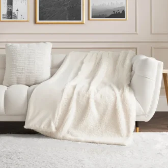 Eyelash Faux Fur Blankets Eyelash Faux Fur Blankets