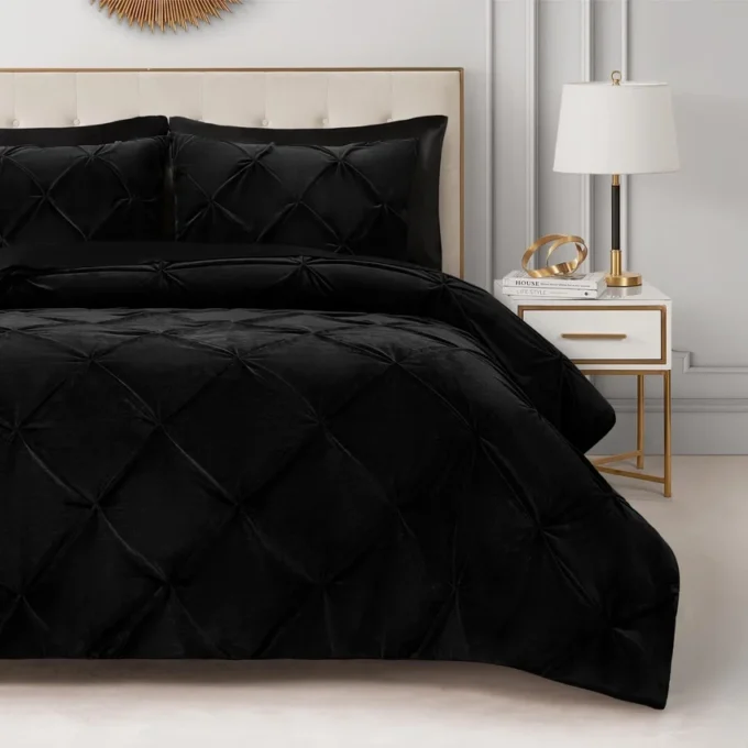 Kiss Pleat Micromink Comforter Set Kiss Pleat Micromink Comforter Set