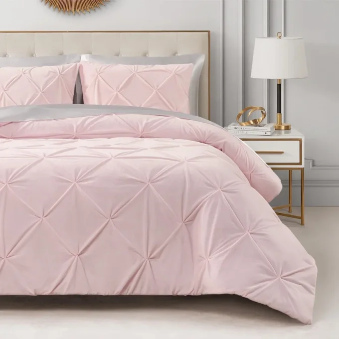 Kiss Pleat Micromink Comforter Set Kiss Pleat Micromink Comforter Set