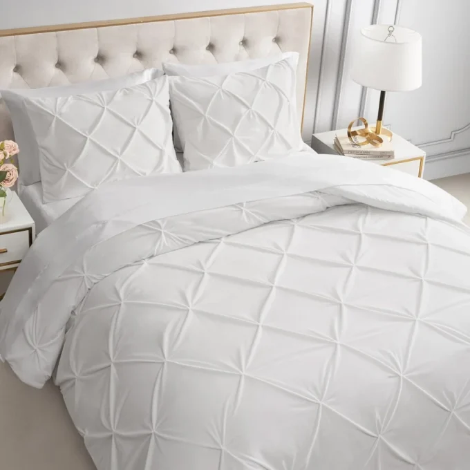 Kiss Pleat Micromink Comforter Set Kiss Pleat Micromink Comforter Set
