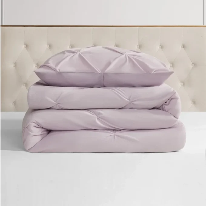 Kiss Pleat Micromink Comforter Set Kiss Pleat Micromink Comforter Set