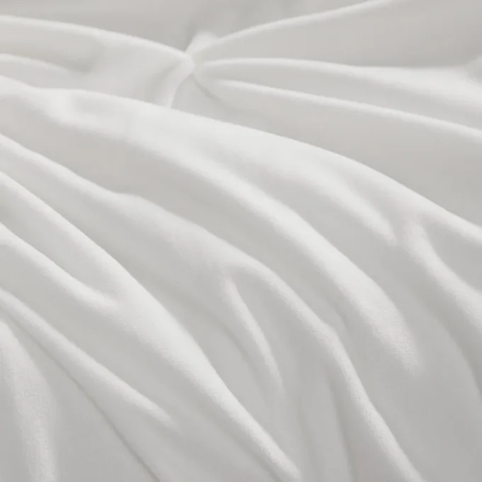 Kiss Pleat Micromink Comforter Set Kiss Pleat Micromink Comforter Set