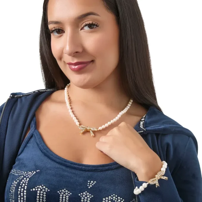 Pearl Necklace with Pava Bow Pearl Necklace with Pava Bow