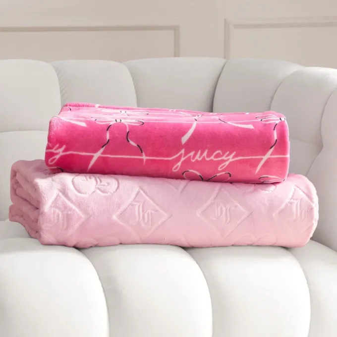 Plush 2-Piece Throw Blanket Set Plush 2-Piece Throw Blanket Set