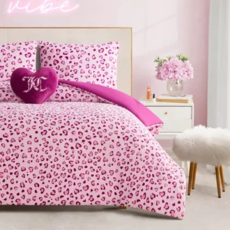 Plush Reversible Leopard Hearts Comforter Set Plush Reversible Leopard Hearts Comforter Set